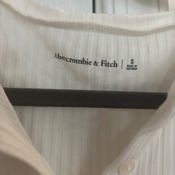 Abercrombie & Fitch Button Down Long Sleeve - Picture 3 of 6